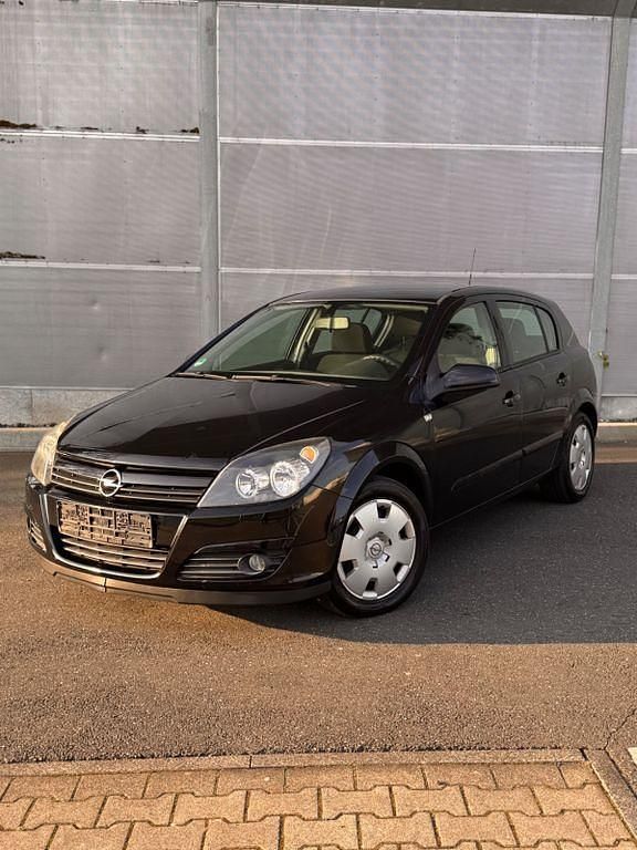 Gebraucht Opel Astra 90 PS (66 kW) 2005 Schwarz Limousine