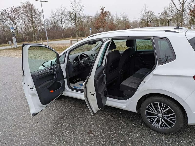 Gebraucht VW Golf VII Allstar 110 PS (80 kW) 2016 Weiß Kombi