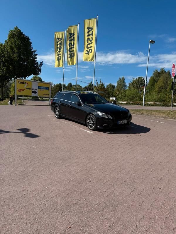 Schwarz Gebraucht 2012 Mercedes E350 AMG Kombi | 13.000 € (Teuer) - Bild 1/4