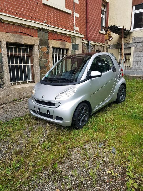 Silber Gebraucht 2012 Smart ForTwo Coupé Kleinwagen | 4.750 € (Guter Preis) - Bild 1/4