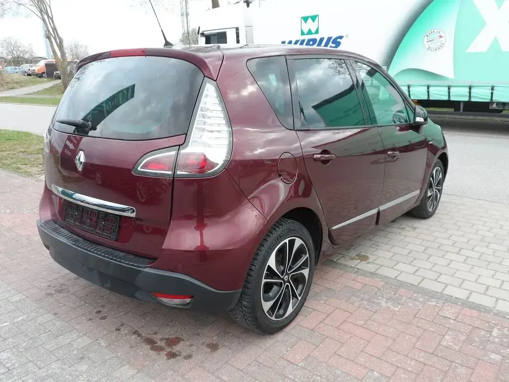 Gebraucht Renault Scénic III Bose Edition 110 PS (80 kW) 2015 Rot Limousine