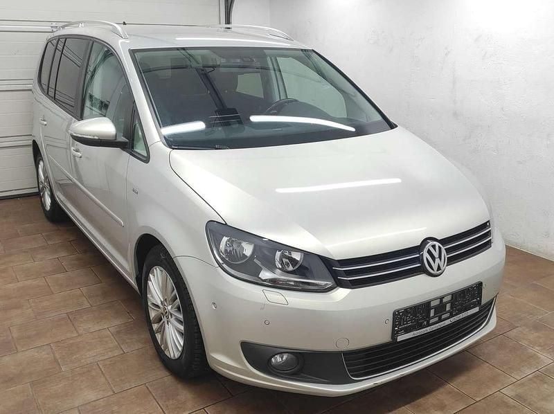 Gebraucht VW Touran 105 PS (77 kW) 2014 Silver leaf metallic Van / Kleinbus