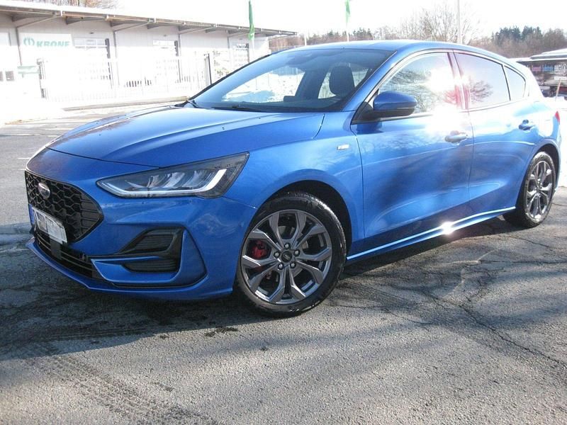 Gebraucht Ford Focus ST-Line 125 PS (91 kW) 2023 Blau Limousine