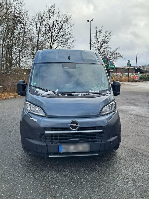 Gebraucht Opel Movano 140 PS (102 kW) 2024 Grau Van