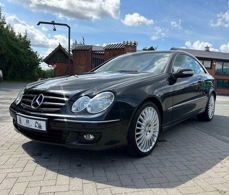 Schwarz Gebraucht 2007 Mercedes CLK200 Coupé | 6.950 € (Fairer Preis) - Bild 1/4