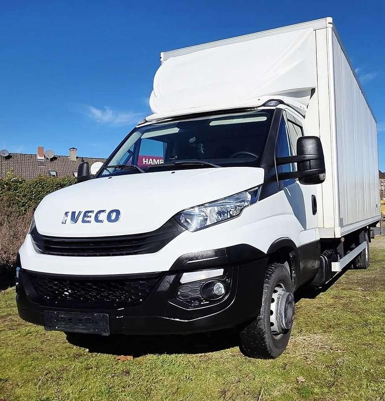 Gebraucht Iveco Daily 180 PS (132 kW) 2018 Weiß Van