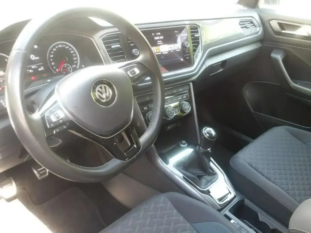Gebraucht VW T-Roc IQ Drive 116 PS (85 kW) 2019 White silver metallic SUV