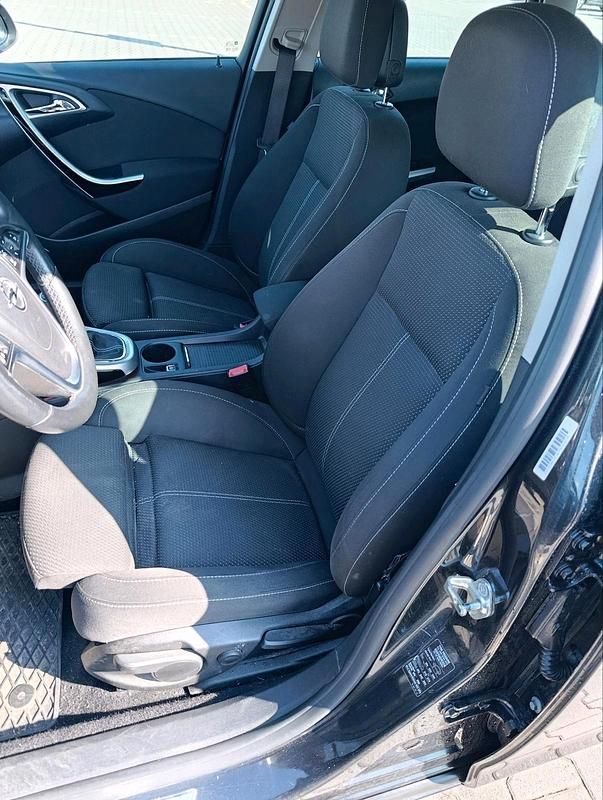 Gebraucht Opel Astra 125 PS (91 kW) 2012 Schwarz Kombi