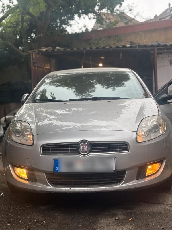 Silber Gebraucht 2008 Fiat Bravo Kleinwagen | 1.100 € - Bild 1/4