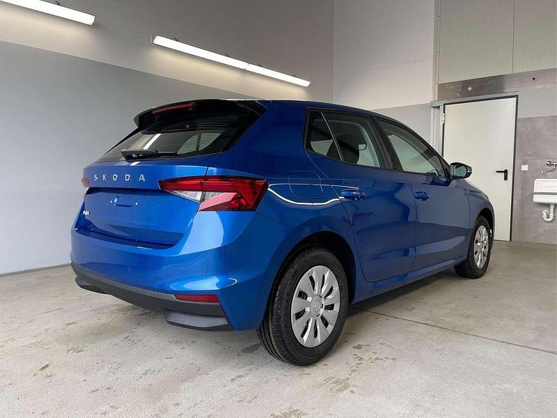 Neu Skoda Fabia Selection 95 PS (69 kW) 2026 [8x8x] race blue metallic Kleinwagen