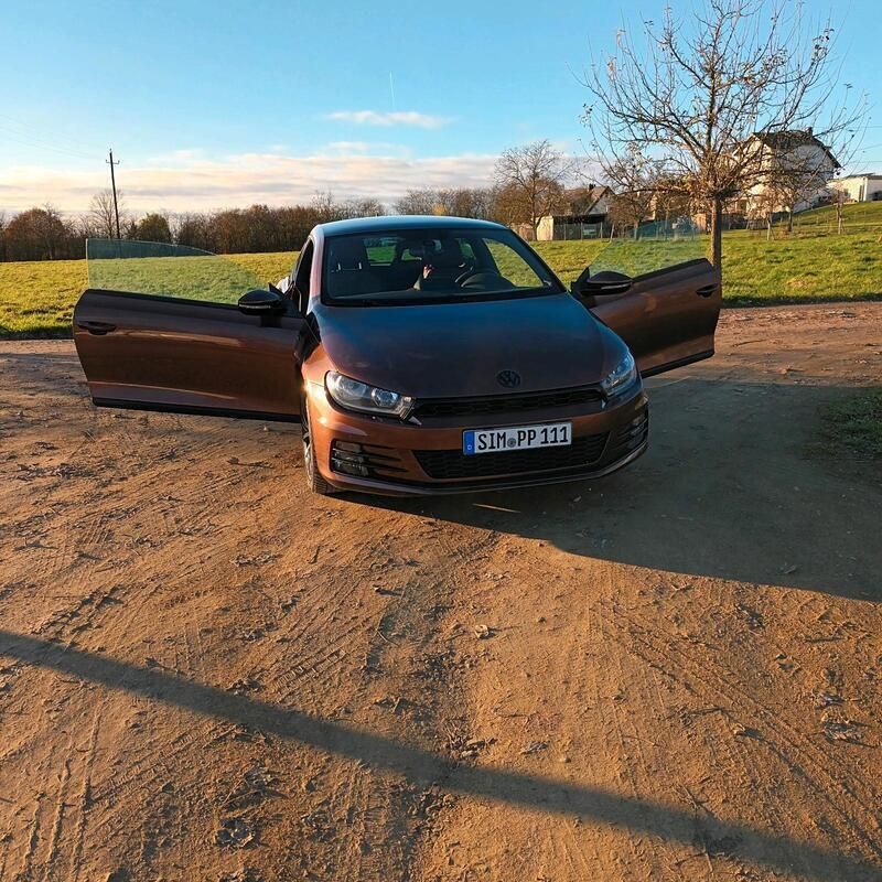 Braun Gebraucht 2016 VW Scirocco Coupé | 13.900 € (Fairer Preis) - Bild 1/4