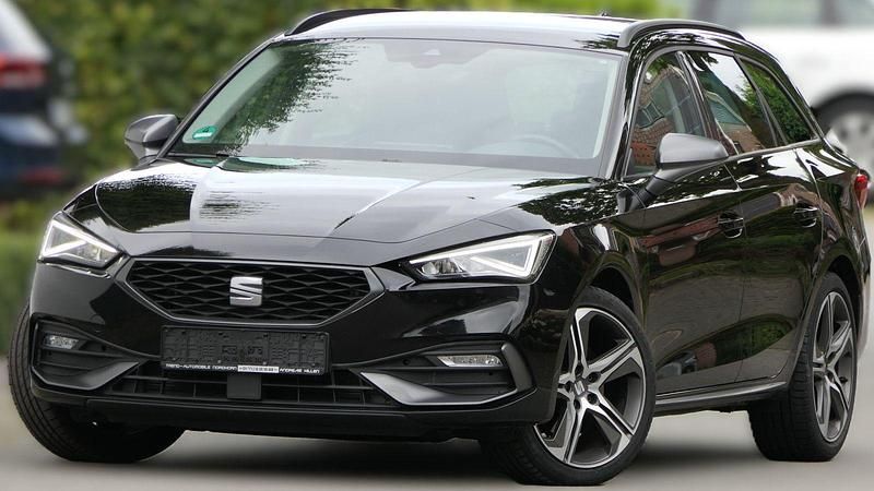 Mitternachtsschwarz Gebraucht 2023 Seat Leon FR Kombi | 19.450 € (Fairer Preis) - Bild 1/4