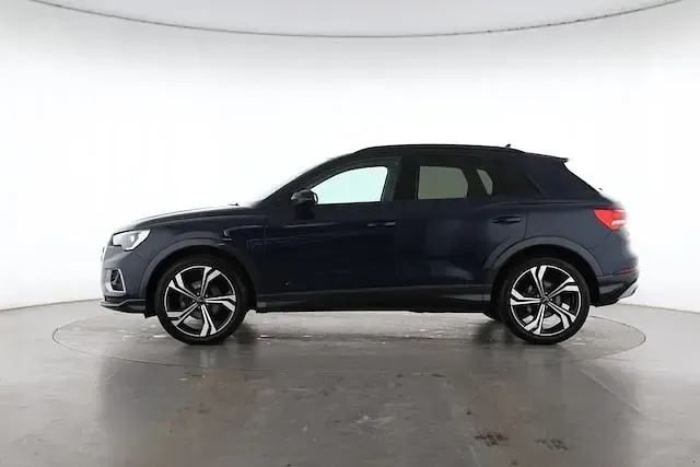 Gebraucht Audi Q3 Advanced 150 PS (110 kW) 2020 Kosmosblau SUV