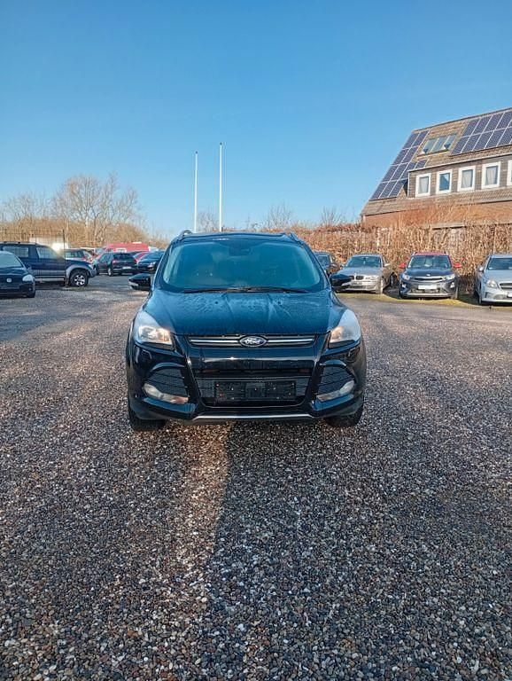 Gebraucht Ford Kuga Trend 150 PS (110 kW) 2016 Schwarz SUV