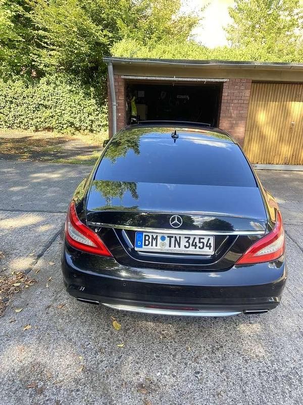Schwarz Gebraucht 2014 Mercedes CLS350 Limousine | 15.500 € (Fairer Preis) - Bild 1/4