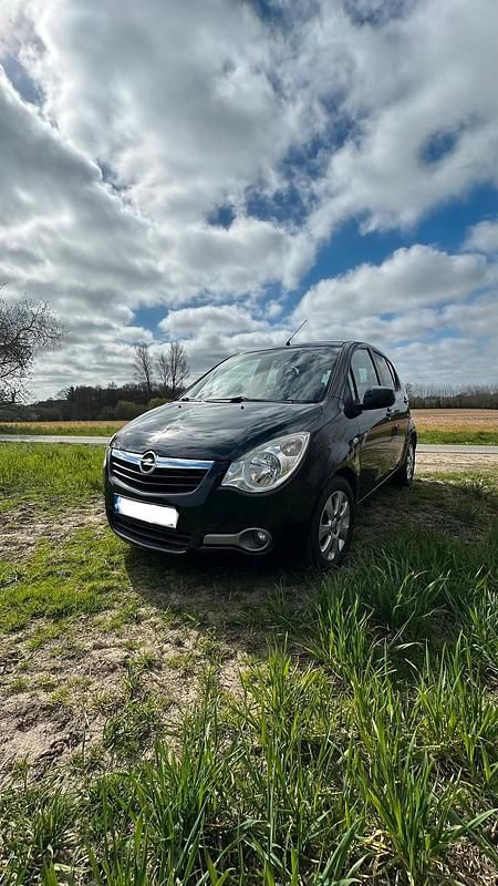 Second-hand Opel Agila 65 CP (47 kW) 2009 Negru Hatchback