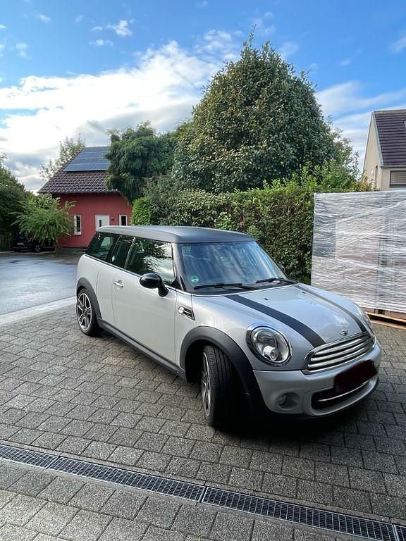 Weiß Gebraucht 2011 Mini Cooper Clubman Kombi | 6.000 € (Fairer Preis) - Bild 1/4