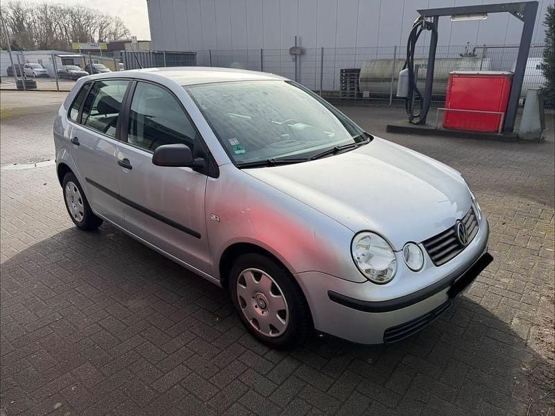 Gebraucht VW Polo Comfortline 64 PS (47 kW) 2003 Silber Limousine