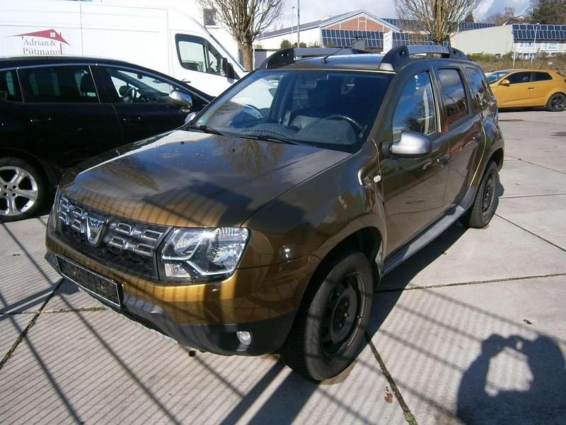 Gebraucht Dacia Duster Prestige 125 PS (91 kW) 2016 Altaigrün SUV