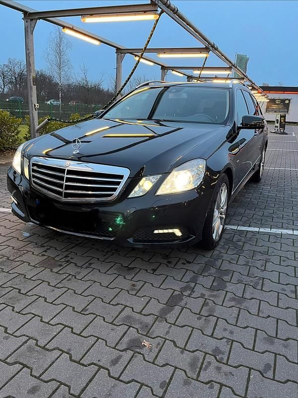 Gebraucht Mercedes 350 231 PS (169 kW) 2010 Schwarz Kombi