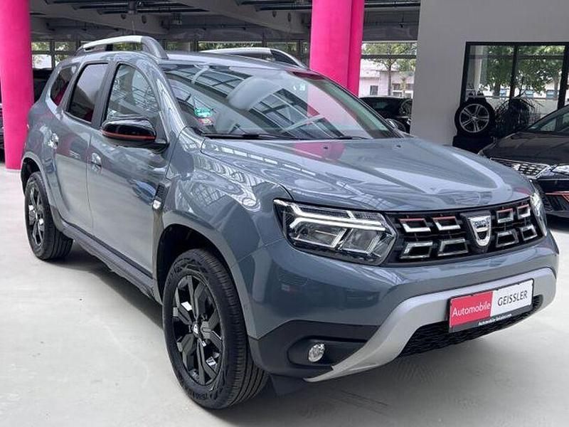 Gebraucht Dacia Duster Extreme 131 PS (96 kW) 2022 Grau SUV