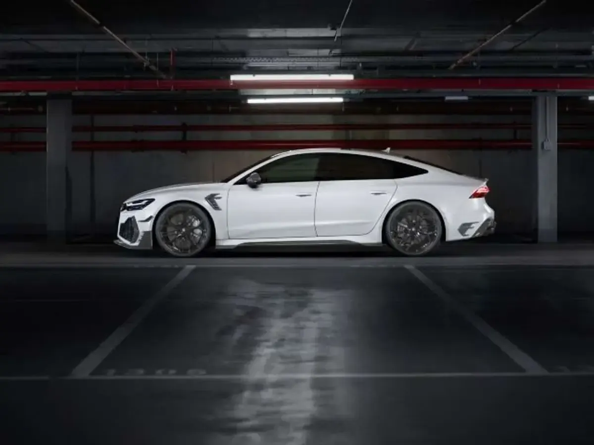 Gebraucht Audi RS7 801 PS (589 kW) 2024 Gletscherweiß matt matteffektl Kleinwagen
