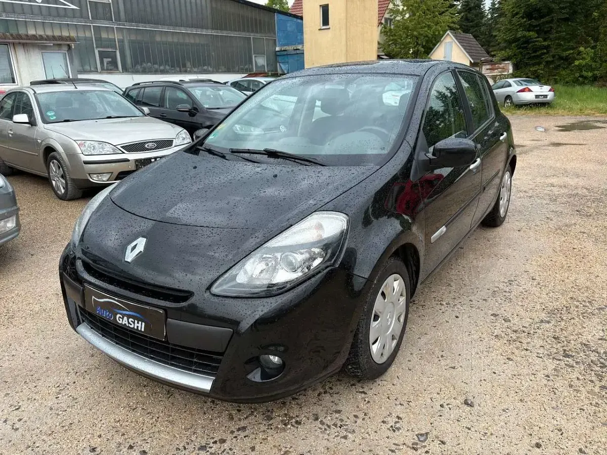 Gebraucht Renault Clio III Dynamique 101 PS (74 kW) 2010 Perlmuttschwarz Limousine