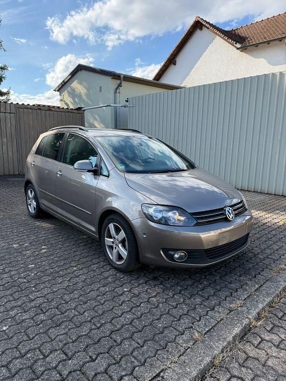 Braun Gebraucht 2010 VW Golf Plus Team Van / Kleinbus | 3.400 € (Superpreis) - Bild 1/4