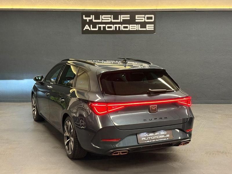 Gebraucht Cupra Leon 150 PS (110 kW) 2023 Grau Limousine