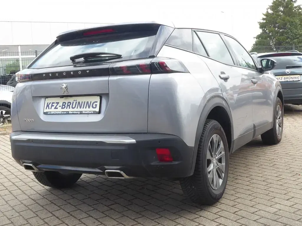 Gebraucht Peugeot 2008 Active 131 PS (96 kW) 2023 Grau SUV
