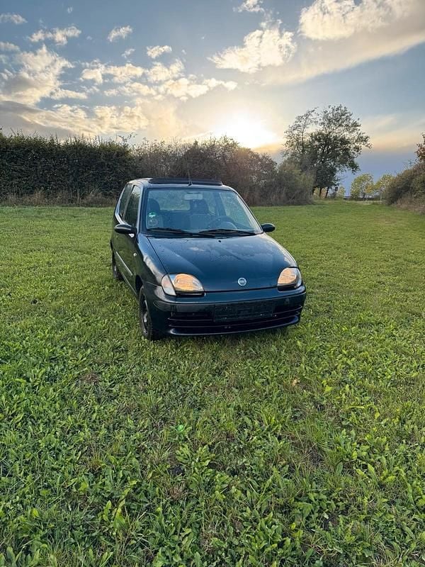 Schwarz Gebraucht 2000 Fiat Seicento Kleinwagen | 900 € (Guter Preis) - Bild 1/4