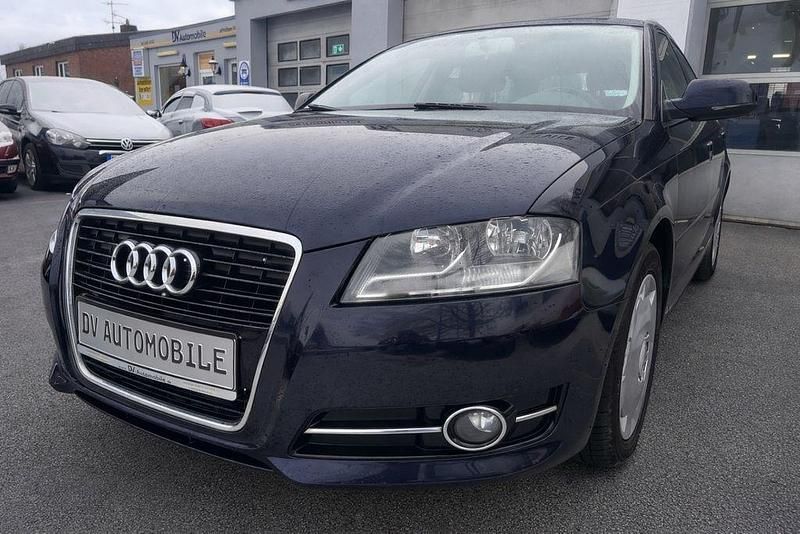 Gebraucht Audi A3 Attraction 105 PS (77 kW) 2012 Blau Kleinwagen