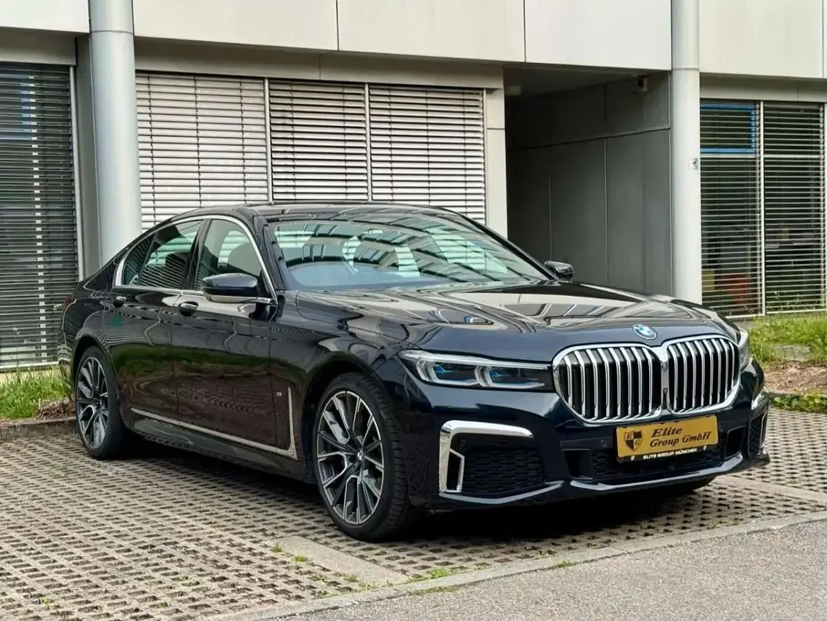 Gebraucht BMW 730 M Sport 286 PS (210 kW) 2022 Carbonschwarz metallic Limousine