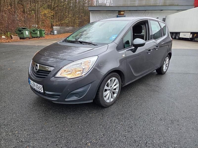 Grau Gebraucht 2010 Opel Meriva Van / Kleinbus | 3.350 € (Guter Preis) - Bild 1/4
