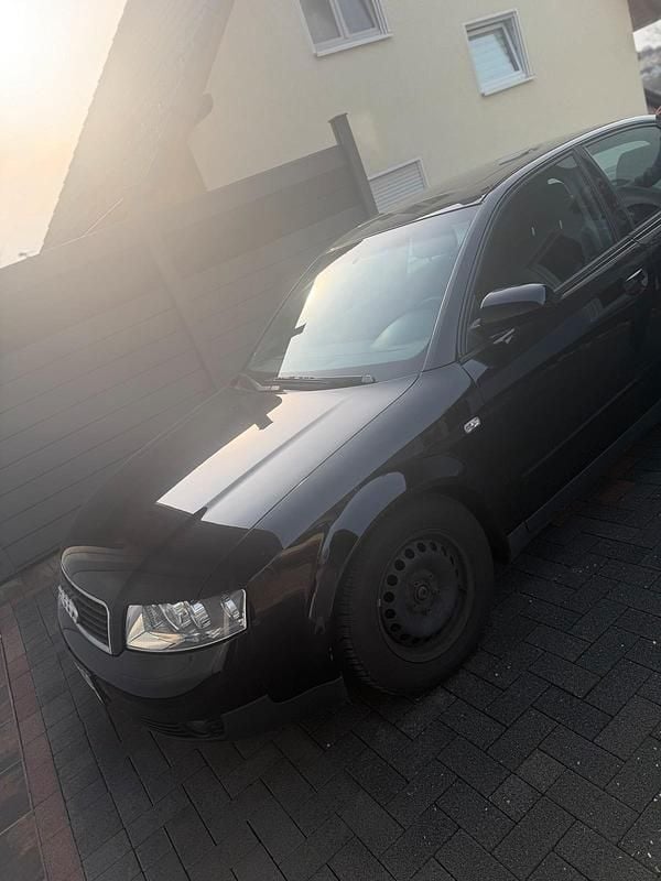 Gebraucht Audi A4 Design 96 PS (70 kW) 2001 Schwarz Limousine