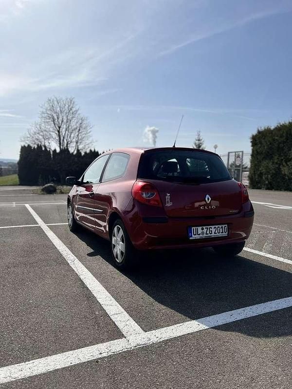 Gebraucht Renault Clio II 88 PS (64 kW) 2006 Limousine