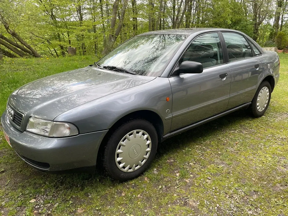 Gebraucht Audi A4 125 PS (91 kW) 1996 Grau Limousine