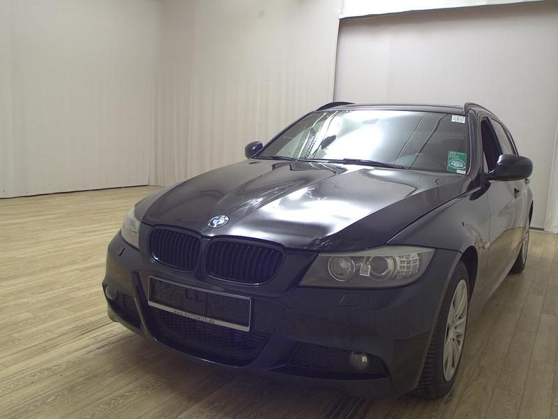 Gebraucht BMW 320 M Sport 184 PS (135 kW) 2011 Sonderlackierung Kombi