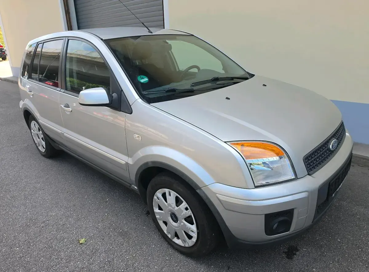 Gebraucht Ford Fusion 80 PS (58 kW) 2009 Grau Kleinwagen