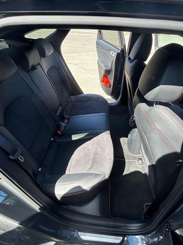 Gebraucht Kia ProCeed GT 204 PS (150 kW) 2023 Grau Kombi