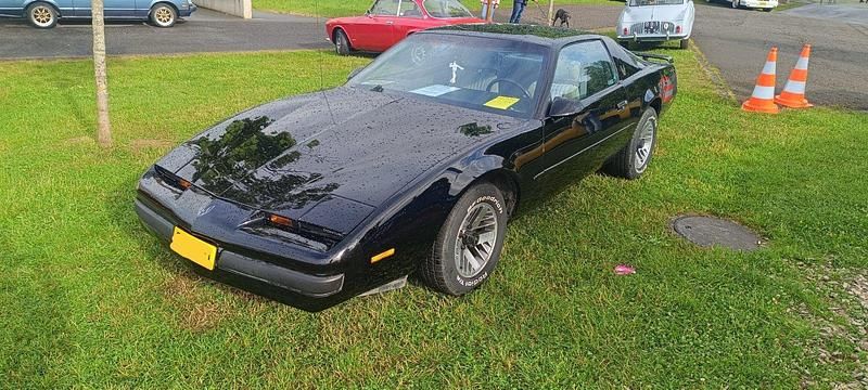 Schwarz Gebraucht 1989 Pontiac Firebird Coupé | 8.250 € - Bild 1/4