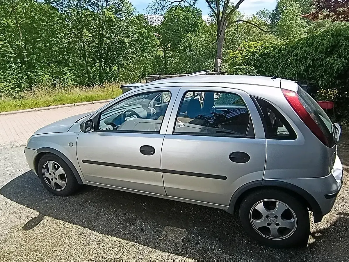 Gebraucht Opel Corsa 80 PS (58 kW) 2005 Silber Kleinwagen