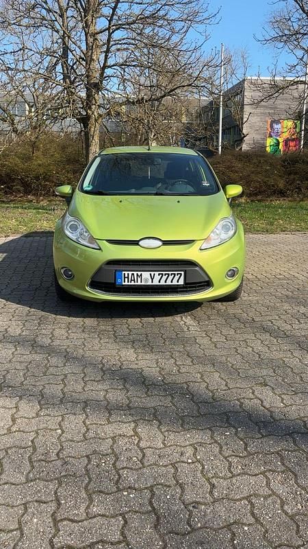 Gebraucht Ford Fiesta Titanium 101 PS (74 kW) 2009 Grün Kleinwagen