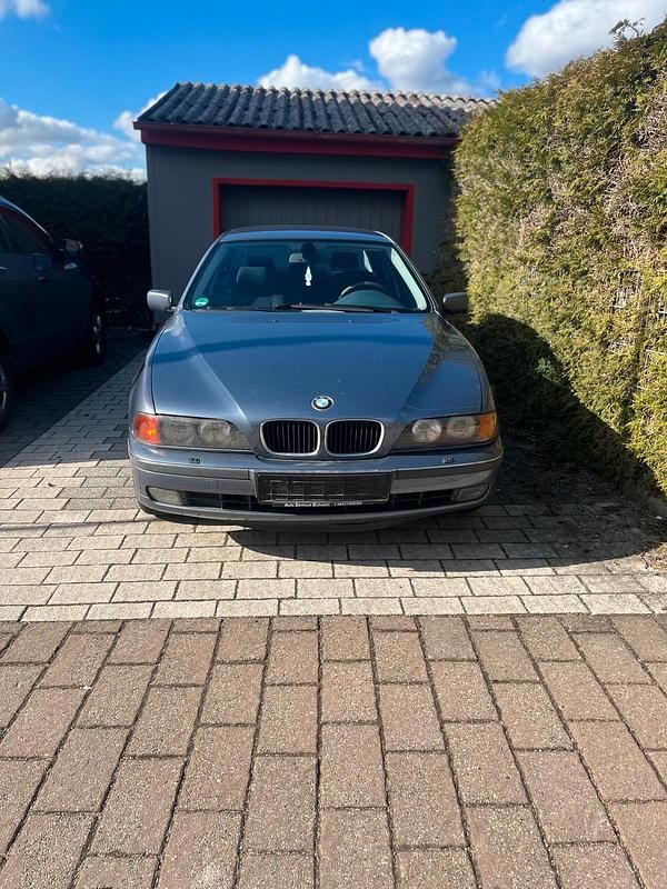 Gebraucht BMW 523 170 PS (125 kW) 2000 Blau Limousine