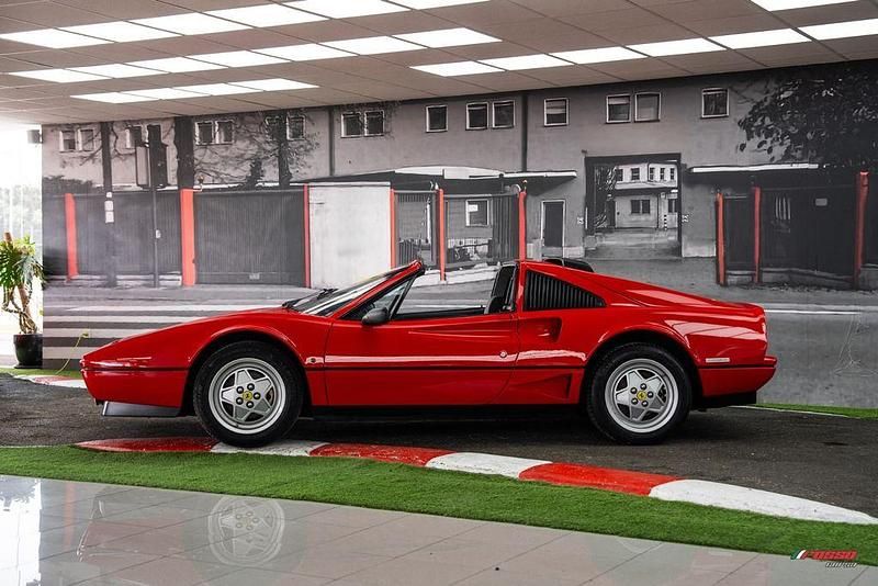 Second-hand Ferrari 208 220 CP (161 kW) 1988 Roșu Coupe