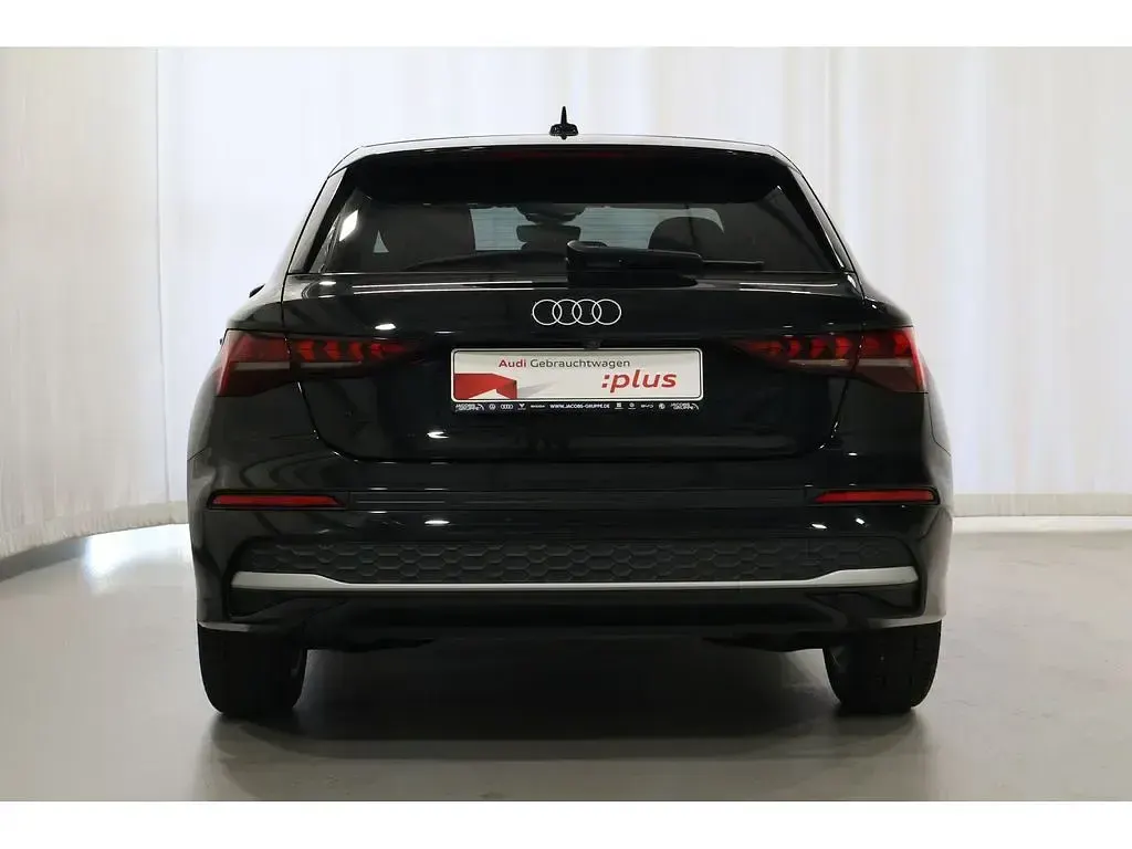 Gebraucht Audi A3 Advanced 150 PS (110 kW) 2025 Schwarz Limousine