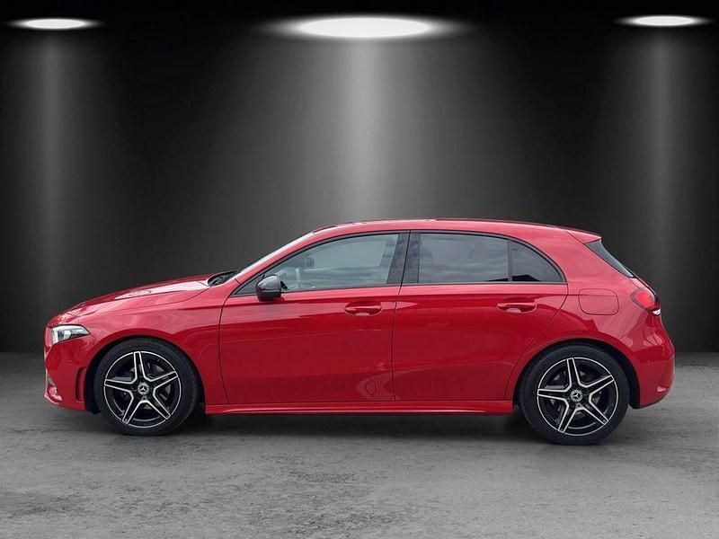 Gebraucht Mercedes A200 AMG 163 PS (119 kW) 2018 Rot Limousine