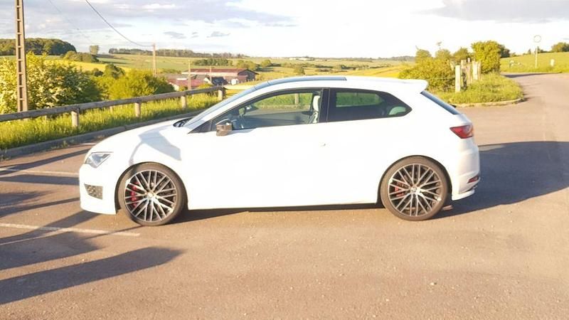 Gebraucht Seat Leon SC Cupra 290 290 PS (213 kW) 2016 Weiß Kleinwagen