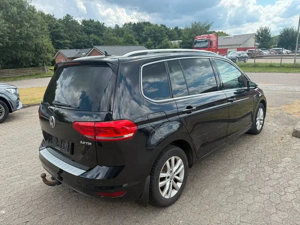 Gebraucht VW Touran Highline 150 PS (110 kW) 2017 Schwarz Van / Kleinbus