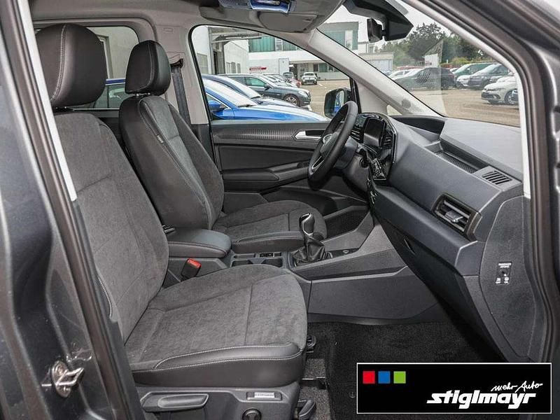 Gebraucht VW Caddy Style 116 PS (85 kW) 2025 Grau Van / Kleinbus